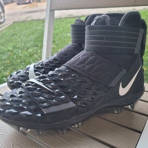 Nike Force Savage Elite 2 football cleats lightly used Size 9
